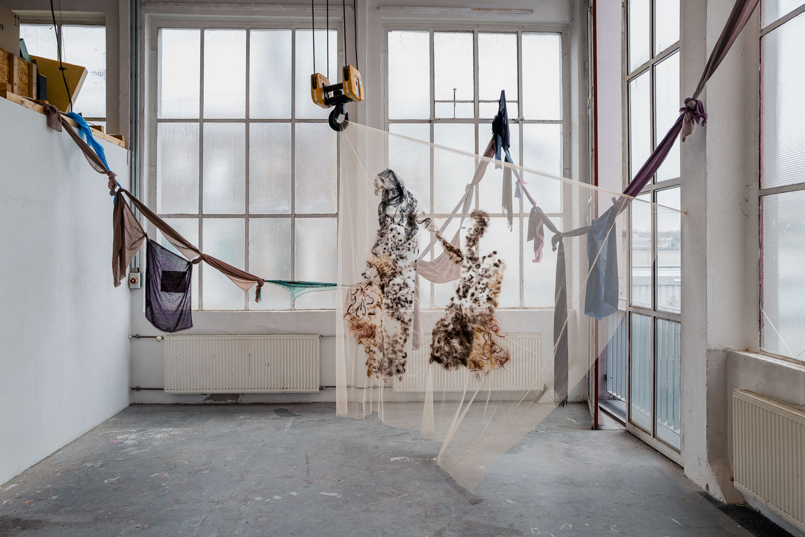Full installation view of kimse fark etmeyecek, anne. Photograph: AUGUSTINE4EVER